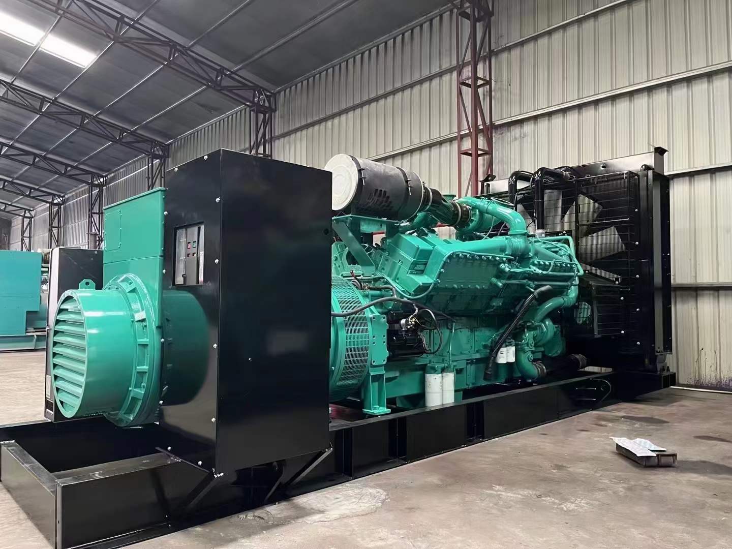 陈场镇如何降低 800kW 柴油发电机输出电流的波动？